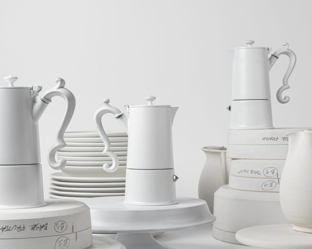 Lady Anne white: the kn's espresso coffee maker