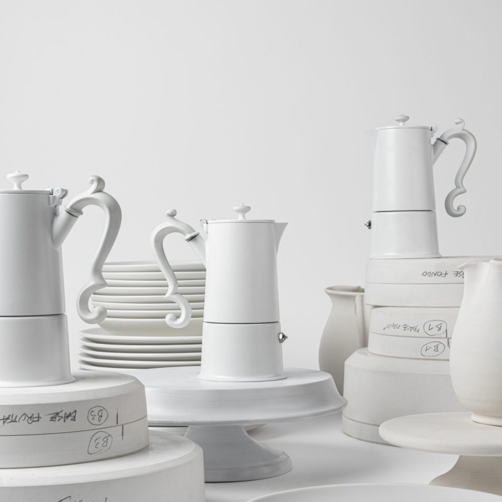 Lady Anne white: the kn's espresso coffee maker